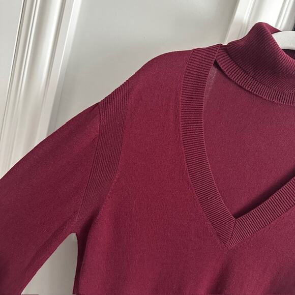 Tome NYC Merino Wool Blend Neck Cut-Out Turtleneck Burgundy Sweater Medium - Picture 6 of 11